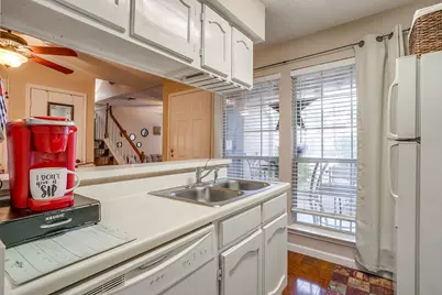 1430 Meadowood Village Drive, Fort Worth, TX 76120 - Photo 8