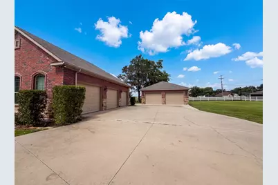 8580 Cedar Creek Lane, Greenville, TX 75402 - Photo 18