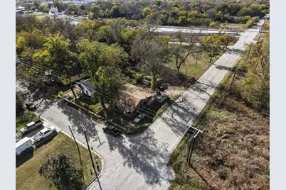 625 Denison Street, Gainesville, TX 76240 - Photo 8