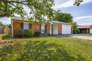 408 Rockcrest Dr, Mesquite, TX 75150 - Photo 2