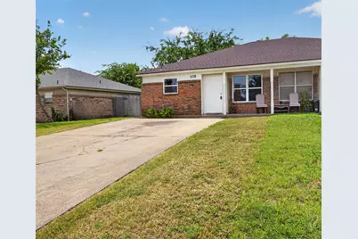 1128 Pleasant Valley Lane, Arlington, TX 76015 - Photo 2