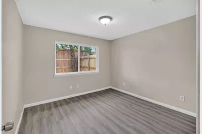 1128 Pleasant Valley Lane, Arlington, TX 76015 - Photo 18