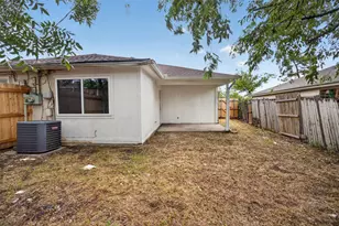 1128 Pleasant Valley Ln, Arlington, TX 76015 - Photo 22