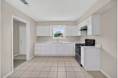 1128 Pleasant Valley Lane, Arlington, TX 76015 - Photo 8