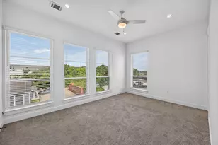 131 Thornton St, Arlington, TX 76013 - Photo 8