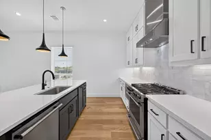 131 Thornton St, Arlington, TX 76013 - Photo 4
