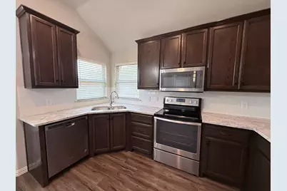 618 E Walcott Street, Pilot Point, TX 76258 - Photo 8