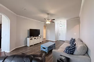 618 E Walcott St, Pilot Point, TX 76258 - Photo 6