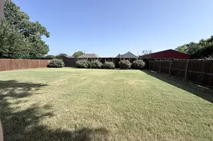 618 E Walcott St, Pilot Point, TX 76258 - Photo 20