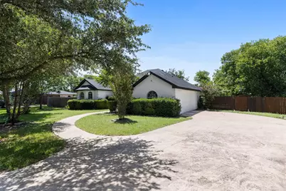 214 Pearly Top Drive, Glenn Heights, TX 75154 - Photo 2