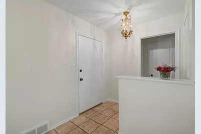 526 Nesbit Court, Garland, TX 75041 - Photo 4