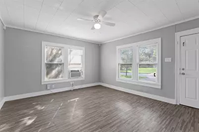 2821 Gladstone Drive, Dallas, TX 75211 - Photo 10