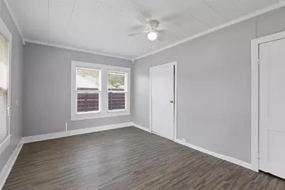 2821 Gladstone Drive, Dallas, TX 75211 - Photo 14