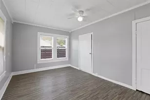 2821 Gladstone Dr, Dallas, TX 75211 - Photo 14