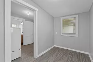 2821 Gladstone Dr, Dallas, TX 75211 - Photo 16
