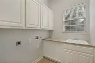 2275 Dame Laurel Ln, Lewisville, TX 75056 - Photo 24