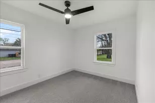 3744 S Hughes Ave, Fort Worth, TX 76119 - Photo 18