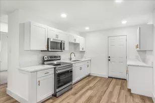 3744 S Hughes Ave, Fort Worth, TX 76119 - Photo 6