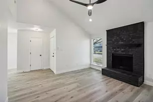 2401 Sherry St, Arlington, TX 76014 - Photo 4