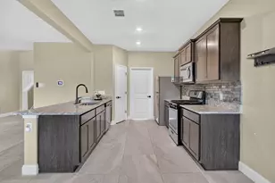 1420 Sunkiss Dr, Fort Worth, TX 76140 - Photo 8