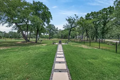 181 Colonial Drive, Mabank, TX 75156 - Photo 6