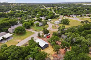3006 Moon Ct, Granbury, TX 76049 - Photo 32