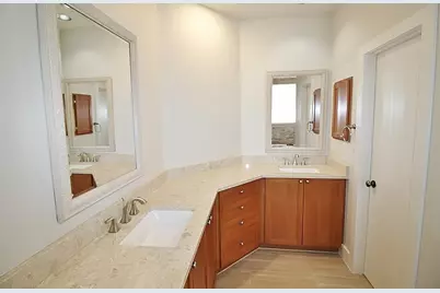 4830 Cedar Springs Road #13, Dallas, TX 75219 - Photo 12