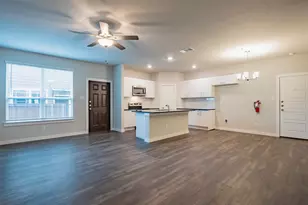 653 Wheatfield Dr, Venus, TX 76084 - Photo 2