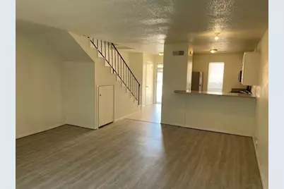 915 N Elm Street #4, Denton, TX 76201 - Photo 2