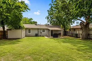 1503 Dale Dr, Arlington, TX 76010 - Photo 14