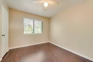 208 E Denton Dr, Euless, TX 76039 - Photo 12