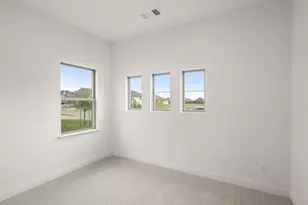 121 Trinity St, Grandview, TX 76050 - Photo 4
