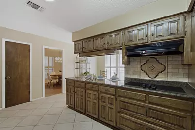 2940 S Creekwood Drive, Grapevine, TX 76051 - Photo 16