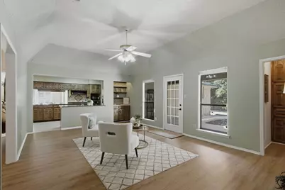 2940 S Creekwood Drive, Grapevine, TX 76051 - Photo 10