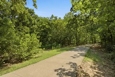 2940 S Creekwood Drive, Grapevine, TX 76051 - Photo 34
