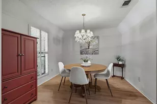 2940 S Creekwood Dr, Grapevine, TX 76051 - Photo 6