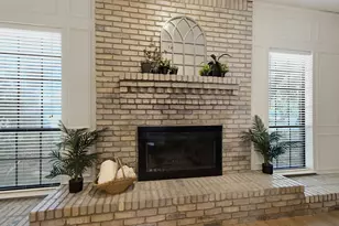 2940 S Creekwood Dr, Grapevine, TX 76051 - Photo 8