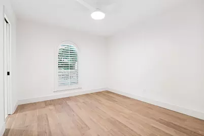 3817 Crestpark Drive, Farmers Branch, TX 75244 - Photo 10