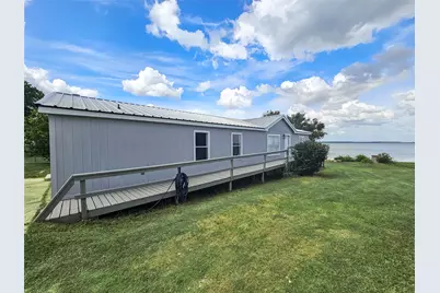 372 Meadow Pond Court, Runaway Bay, TX 76426 - Photo 12