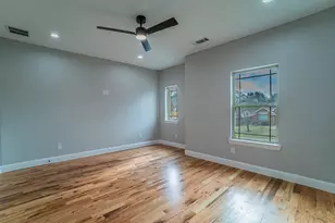 8319 Deep Green Dr, Dallas, TX 75249 - Photo 22