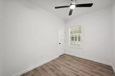 1027 W 2nd Avenue, Corsicana, TX 75110 - Photo 20
