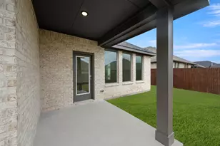 128 Trinity St, Grandview, TX 76050 - Photo 22
