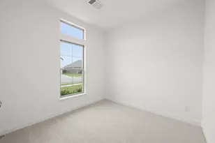128 Trinity St, Grandview, TX 76050 - Photo 4