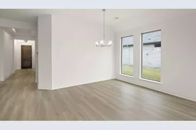 128 Trinity Street, Grandview, TX 76050 - Photo 10