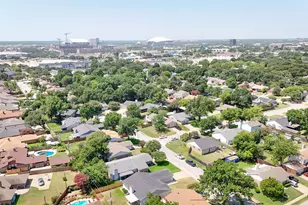 1915 Lavon Creek Ln, Arlington, TX 76006 - Photo 32