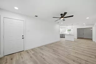 4605 Haas Dr, Dallas, TX 75216 - Photo 4
