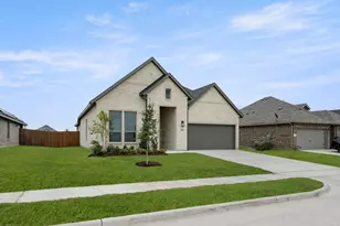 144 Trinity St, Grandview, TX 76050 - Photo 2