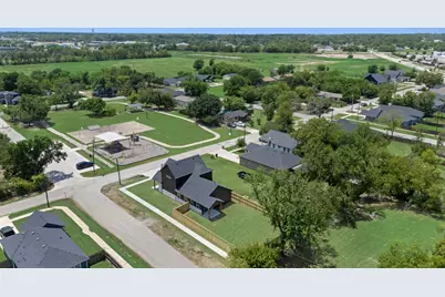 411 Runnells Street, Terrell, TX 75160 - Photo 32