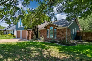 485 Ashley Ln, Roanoke, TX 76262 - Photo 2