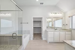 208 Oakcrest Dr, Justin, TX 76247 - Photo 6